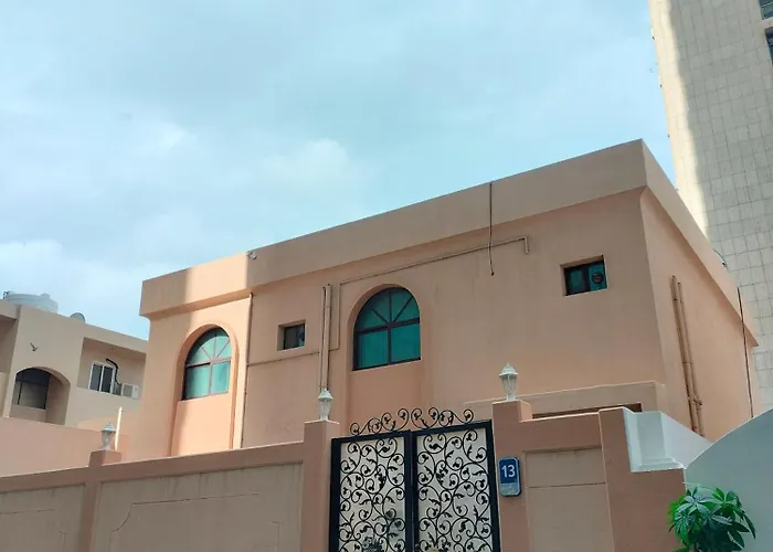 The Villa Hostel - By Lunar